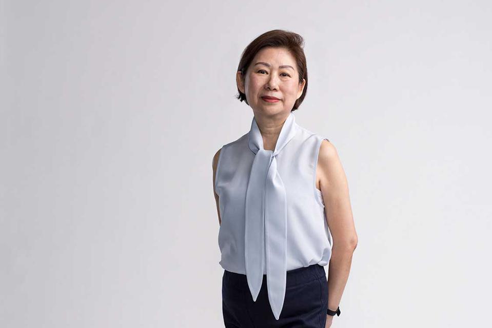 Teresita Sy-Coson began selling shoes at age 8 – Gregory Books