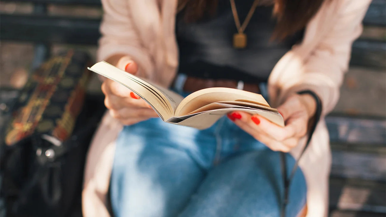 7 Best Books to Read for Knowledge and Curious Minds